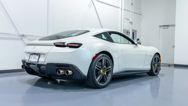 2021 Ferrari Roma - Image 15 of 15