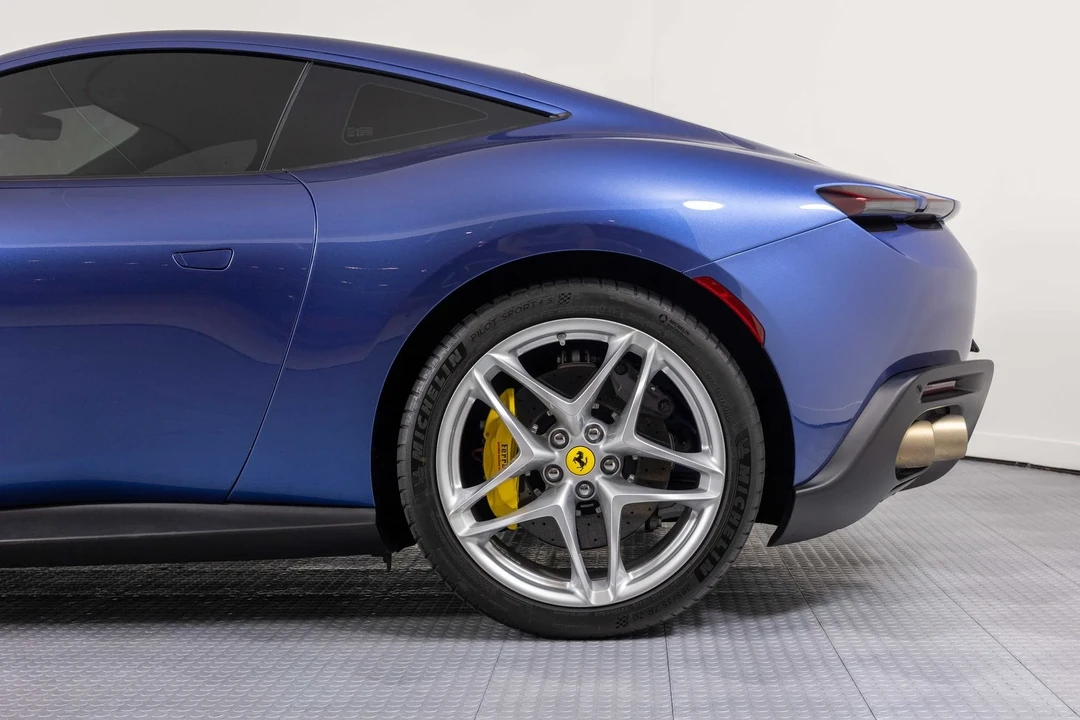 2021 Ferrari Roma - Image 10 of 21