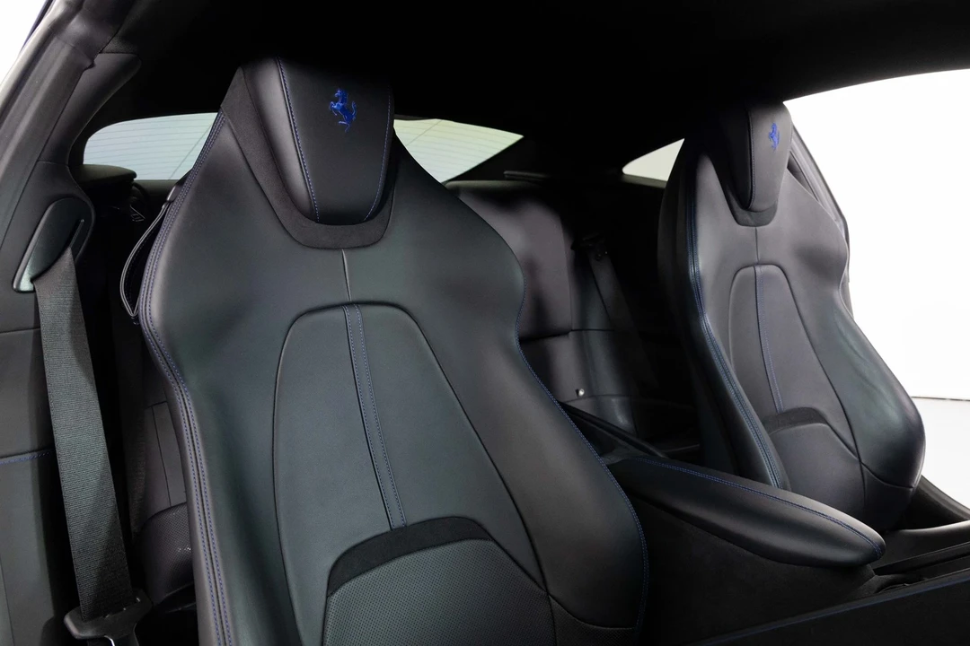 2021 Ferrari Roma - Image 19 of 21
