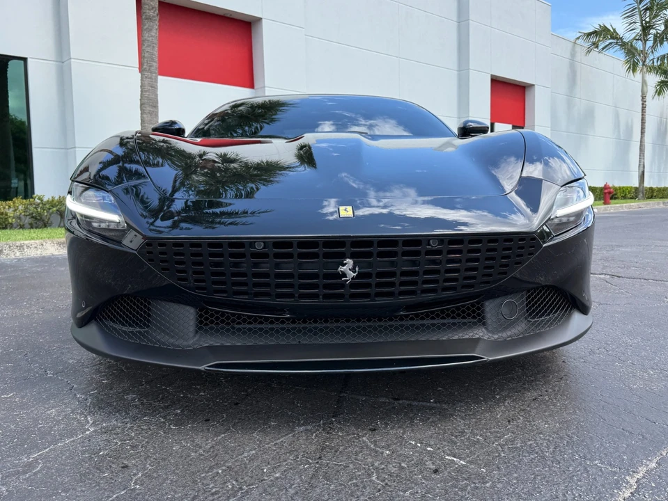 2021 Ferrari Roma - Image 12 of 31