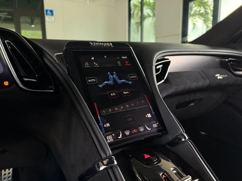 2021 Ferrari Roma - Image 30 of 31