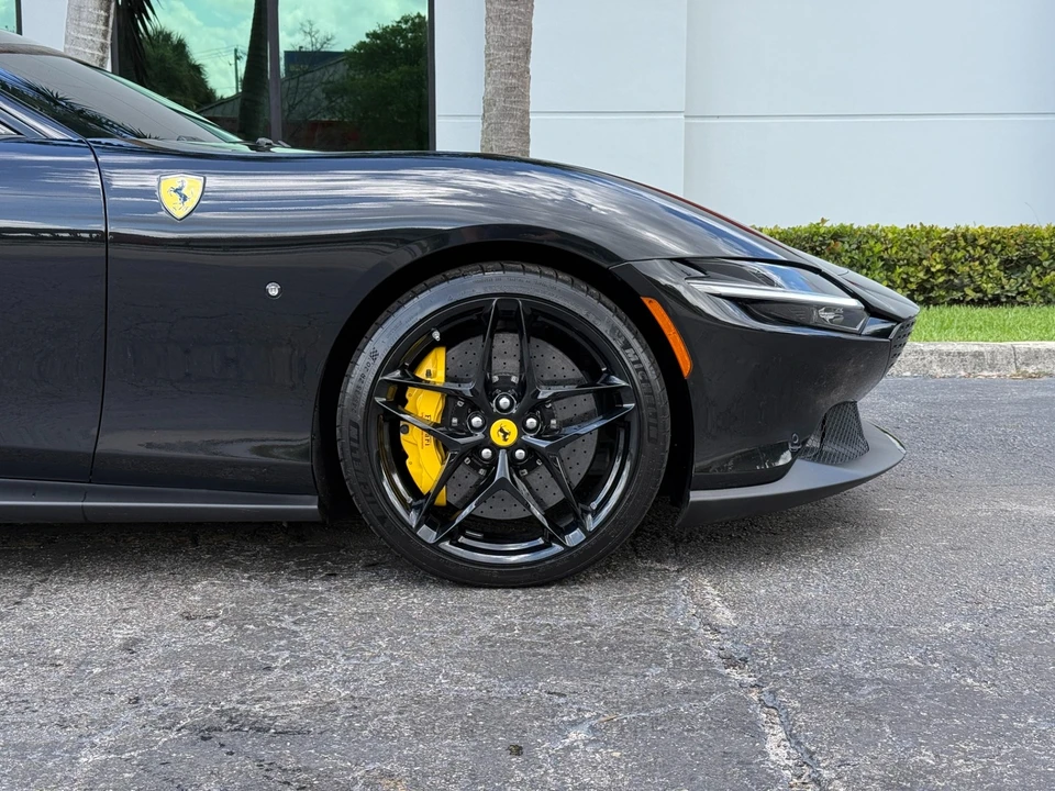 2021 Ferrari Roma - Image 3 of 31
