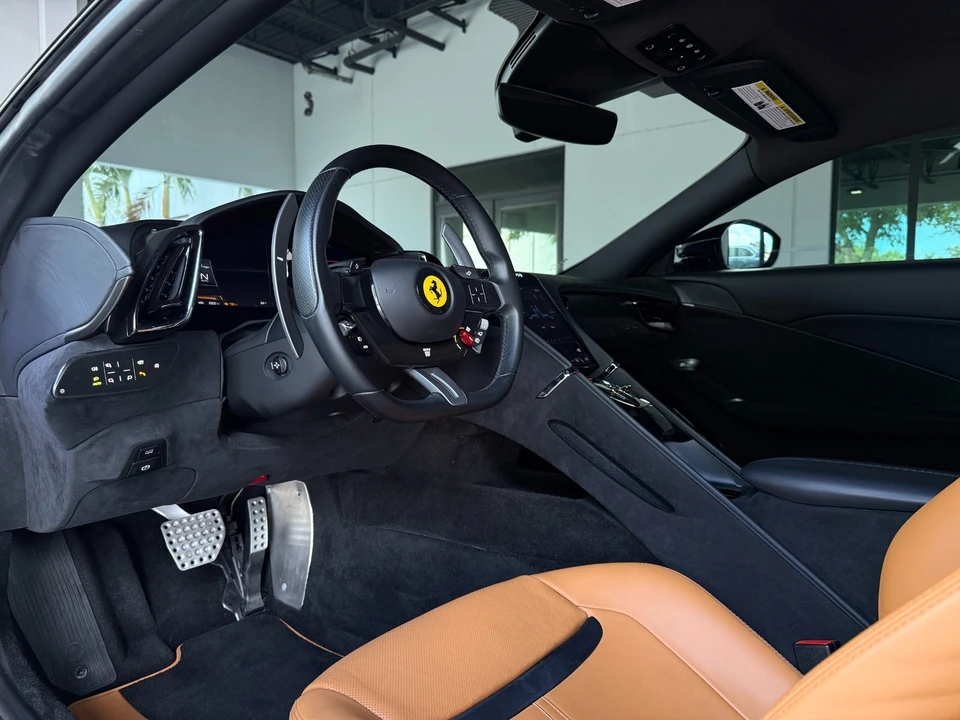 2021 Ferrari Roma - Image 24 of 31