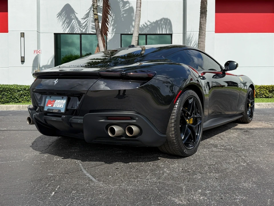 2021 Ferrari Roma - Image 21 of 31