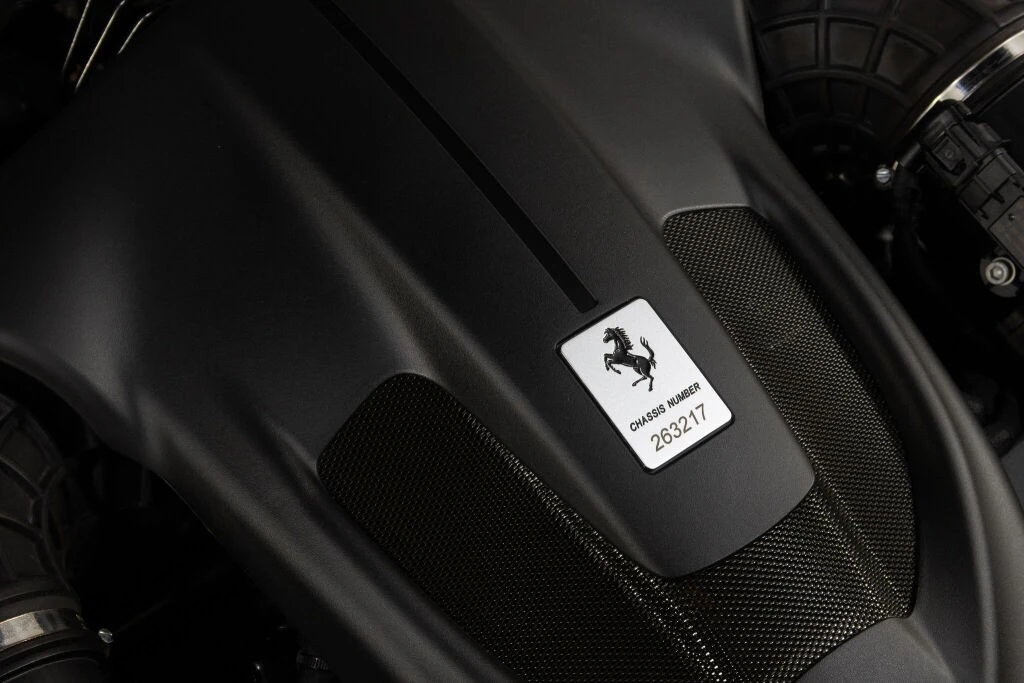 2021 Ferrari Roma - Image 25 of 31