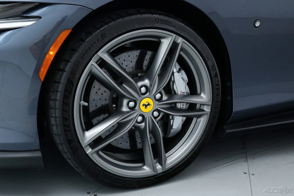 2021 Ferrari Roma - Image 14 of 21