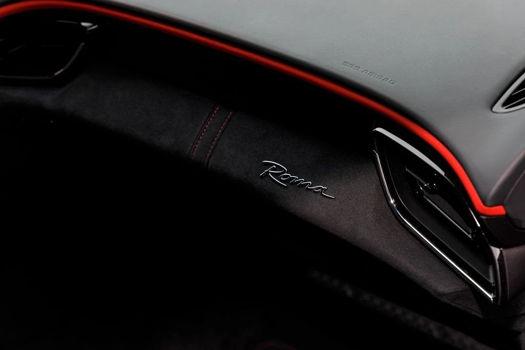 2021 Ferrari Roma - Image 19 of 31