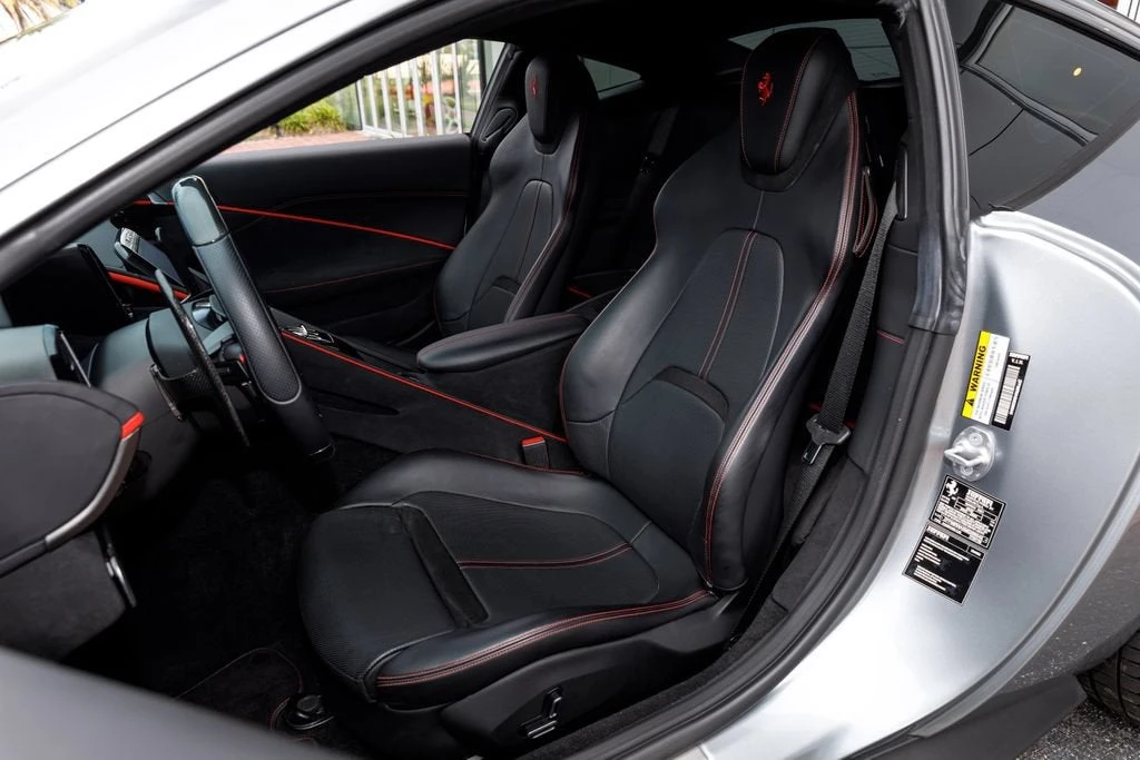 2021 Ferrari Roma - Image 24 of 31