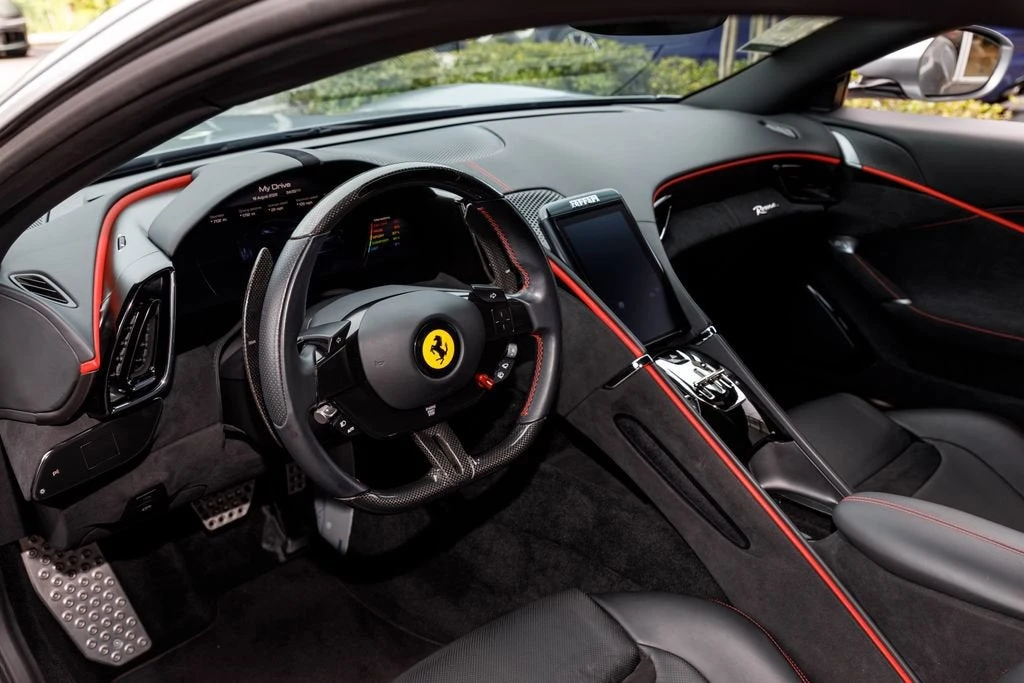 2021 Ferrari Roma - Image 28 of 31