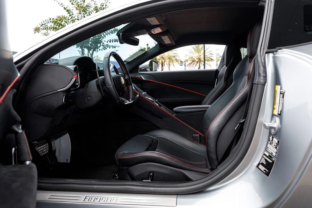 2021 Ferrari Roma - Image 25 of 31