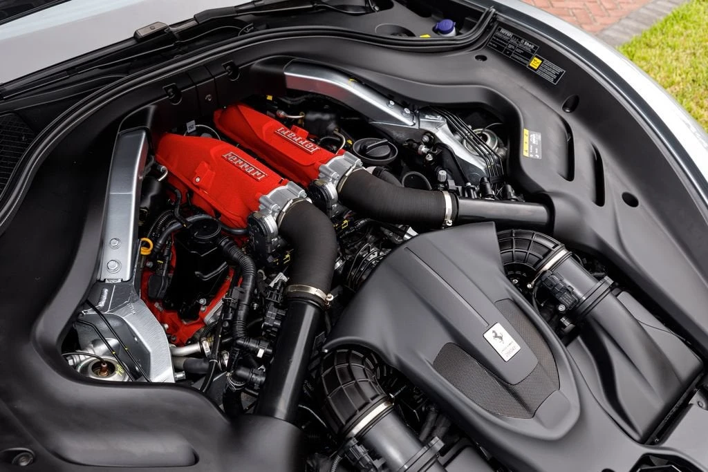 2021 Ferrari Roma - Image 11 of 31