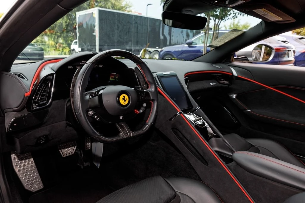 2021 Ferrari Roma - Image 27 of 31