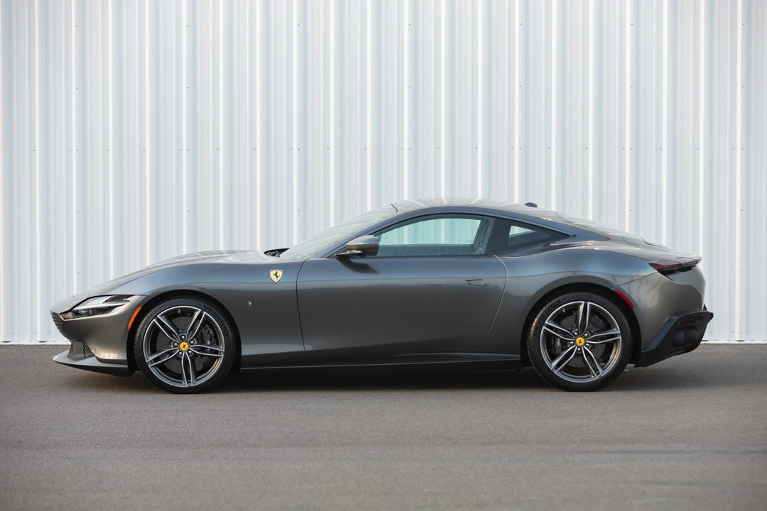 2021 Ferrari Roma - Image 24 of 31