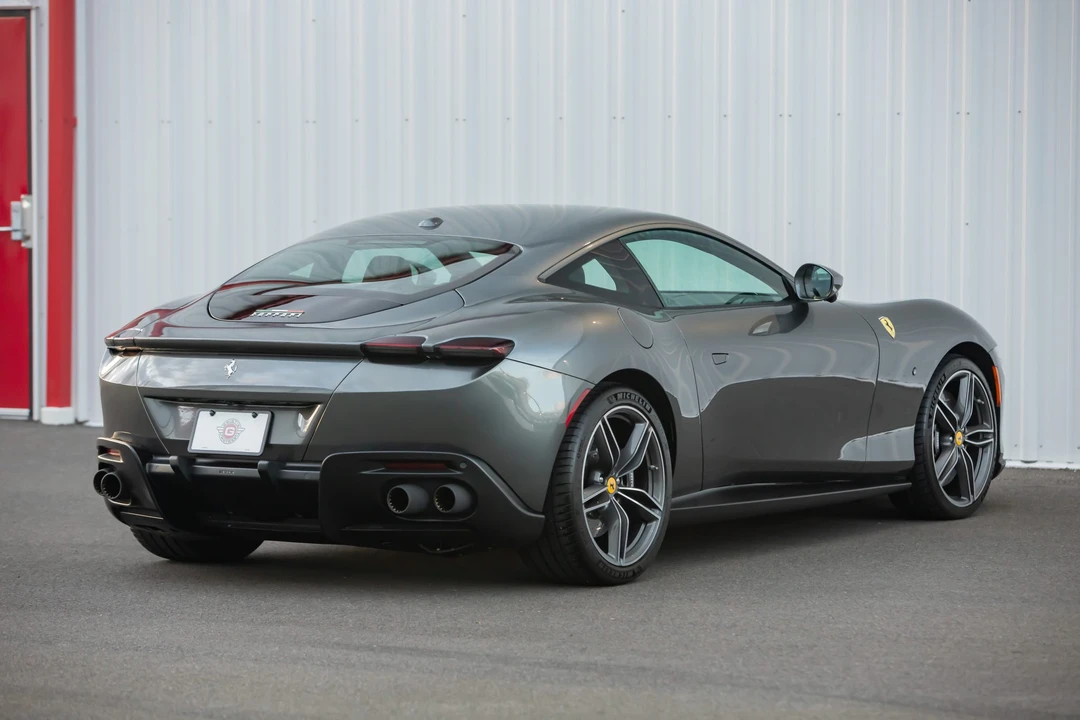 2021 Ferrari Roma - Image 21 of 31