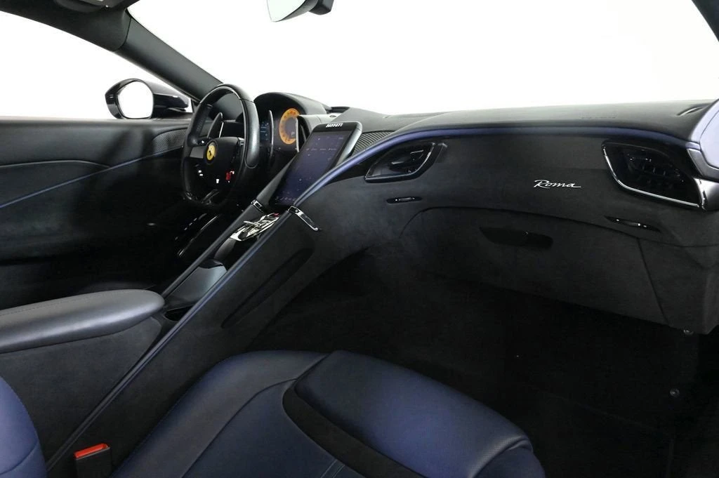 2021 Ferrari Roma - Image 17 of 31