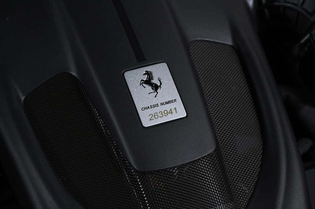 2021 Ferrari Roma - Image 27 of 31