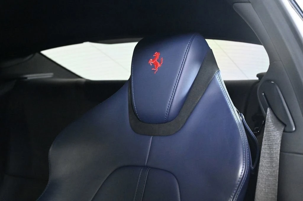 2021 Ferrari Roma - Image 21 of 31
