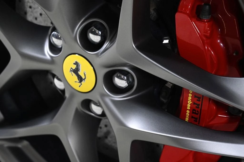 2021 Ferrari Roma - Image 30 of 31