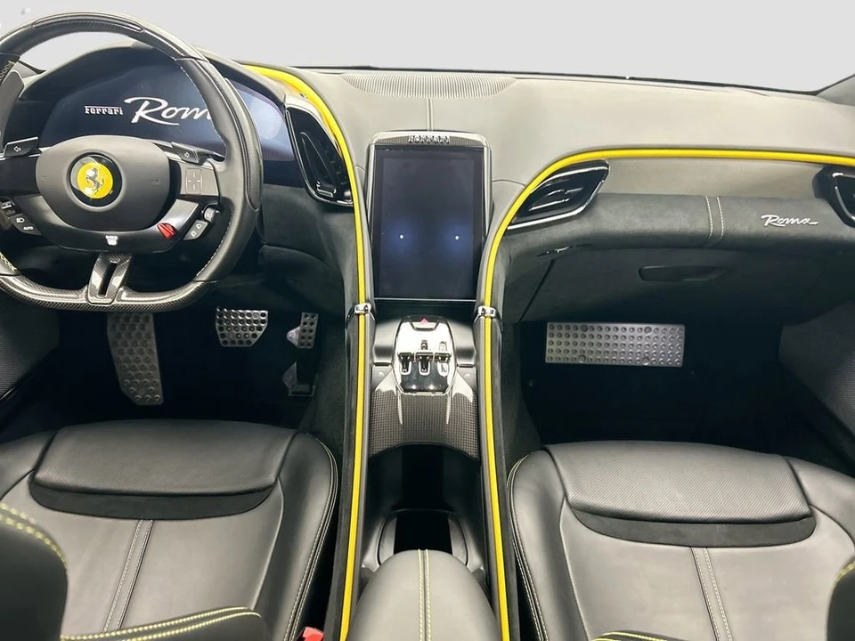 2021 Ferrari Roma - Image 13 of 31