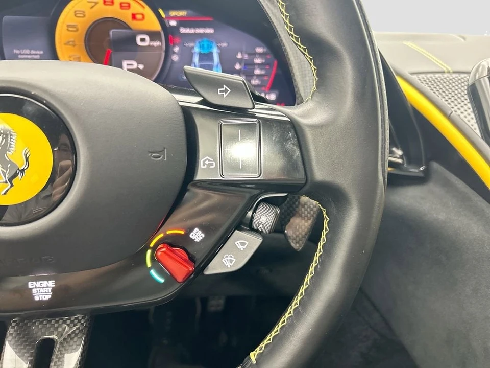 2021 Ferrari Roma - Image 12 of 31