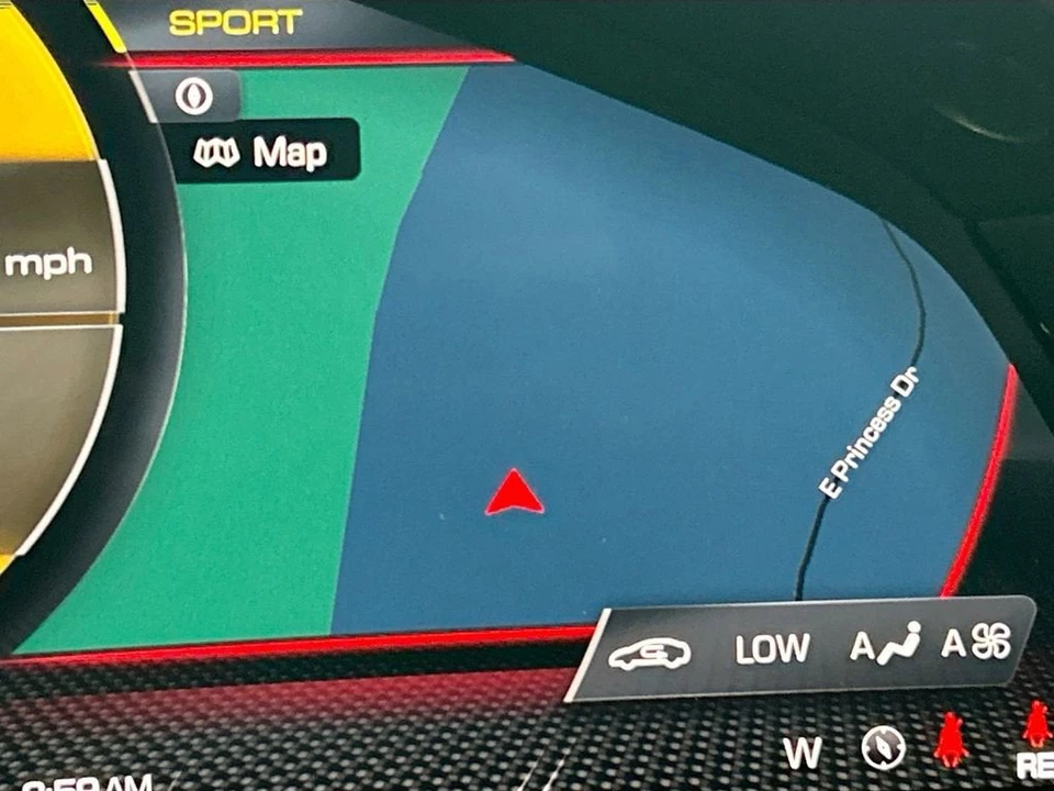 2021 Ferrari Roma - Image 14 of 31
