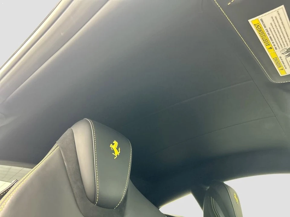 2021 Ferrari Roma - Image 17 of 31