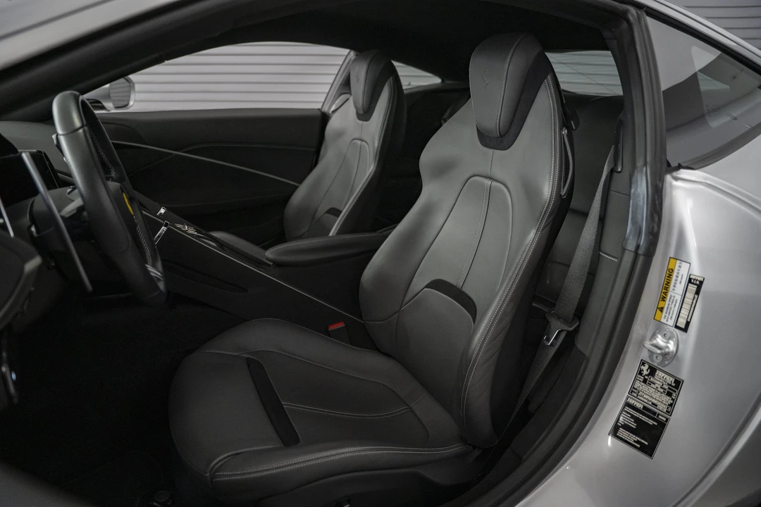 2021 Ferrari Roma - Image 22 of 31