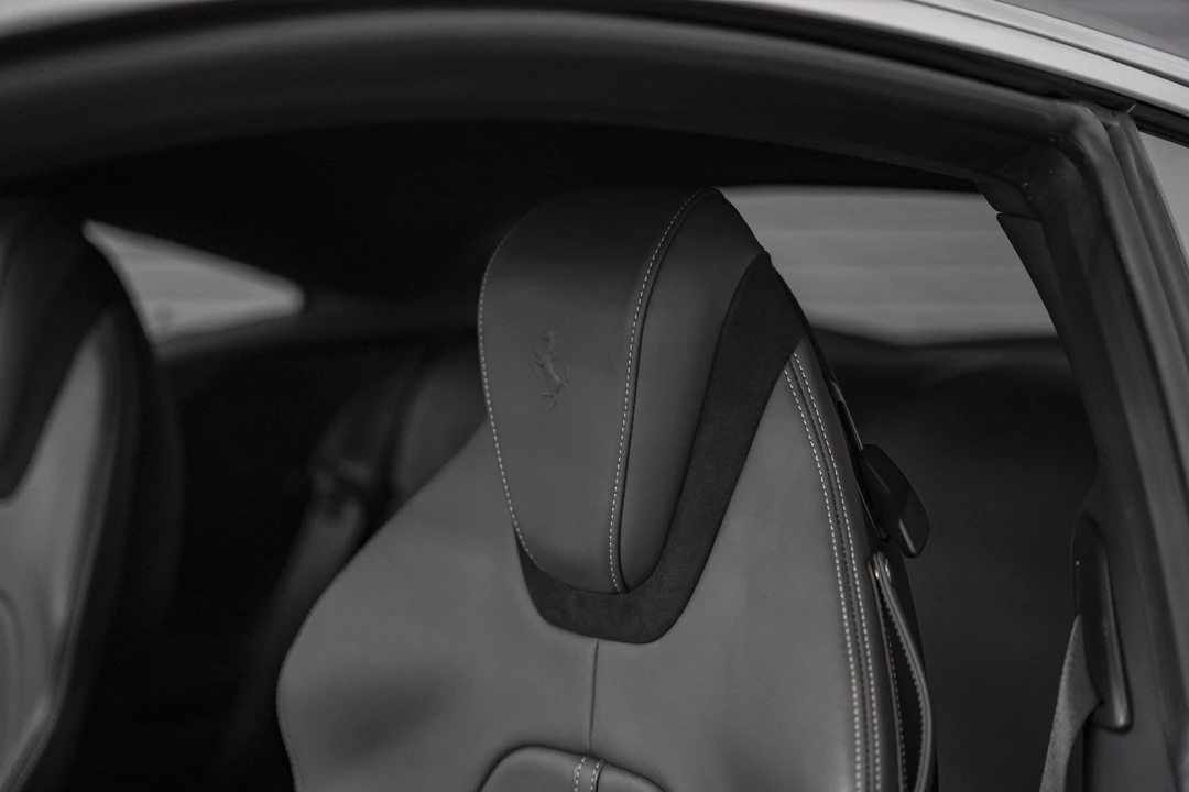 2021 Ferrari Roma - Image 23 of 31