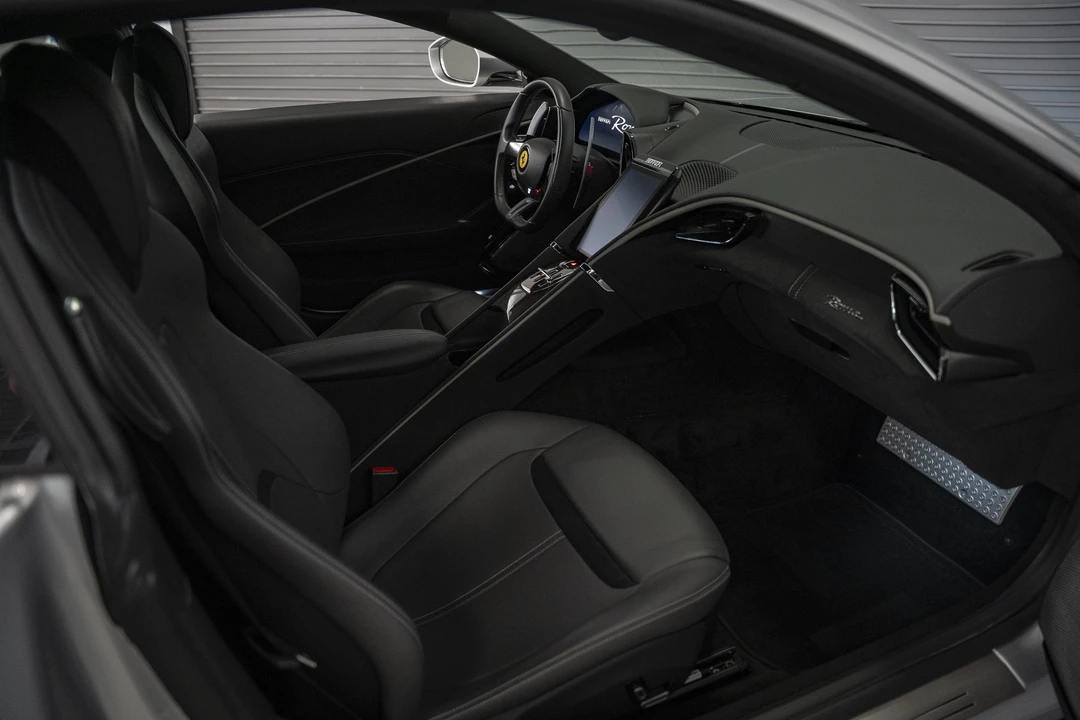 2021 Ferrari Roma - Image 27 of 31