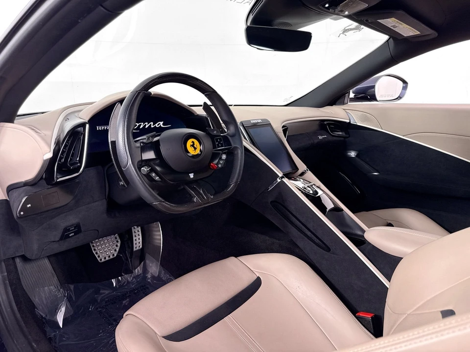 2021 Ferrari Roma - Image 20 of 31