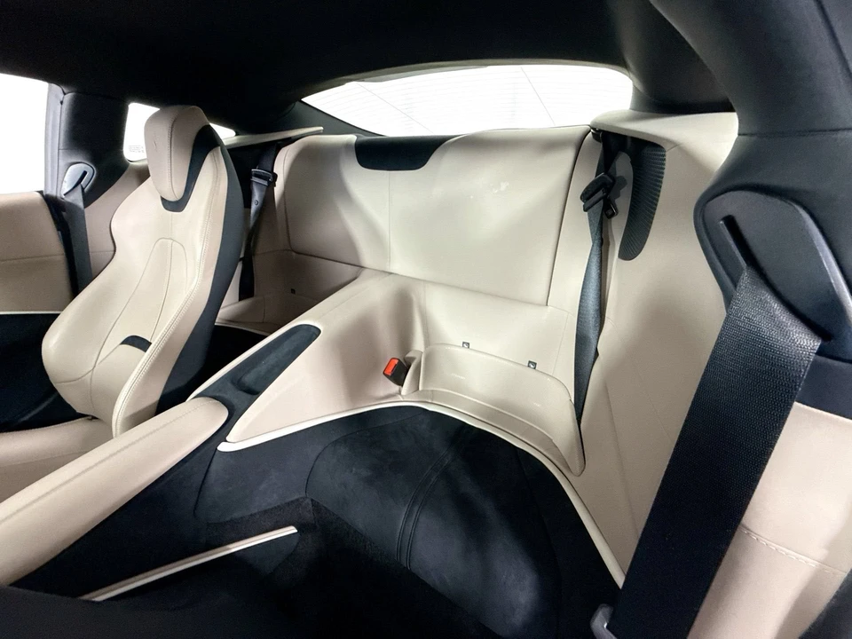 2021 Ferrari Roma - Image 19 of 31