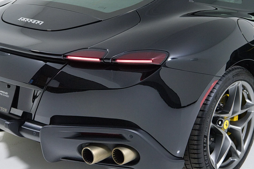 2021 Ferrari Roma - Image 23 of 31