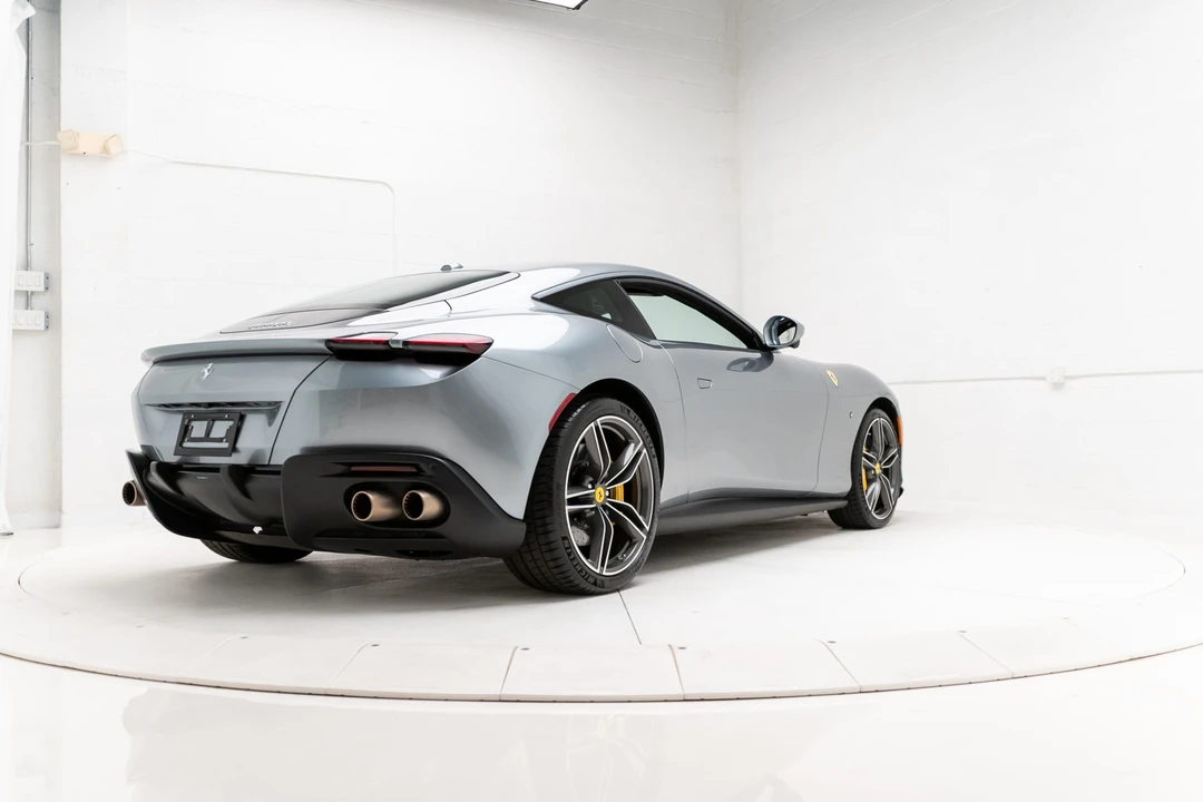 2021 Ferrari Roma - Image 12 of 31