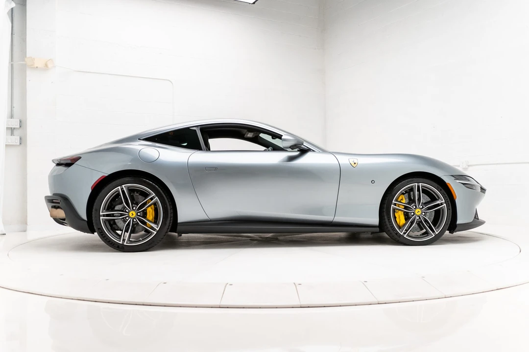 2021 Ferrari Roma - Image 15 of 31