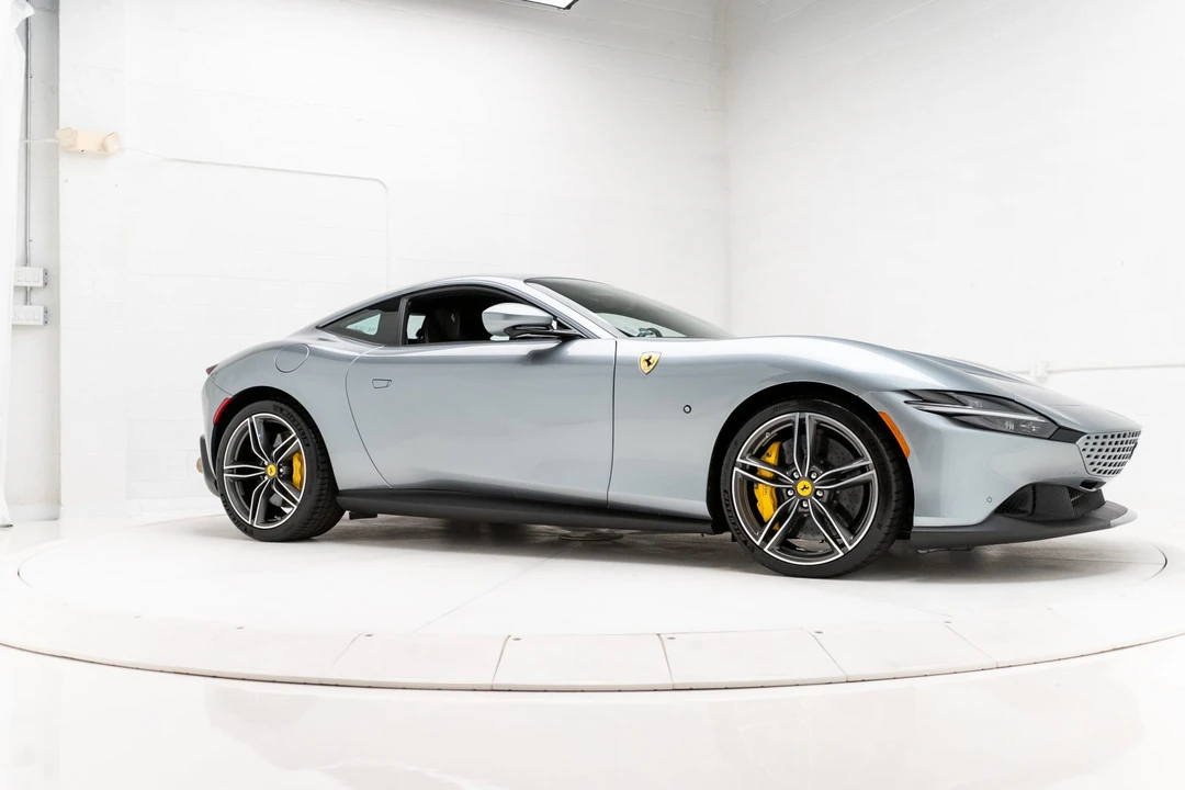 2021 Ferrari Roma - Image 17 of 31