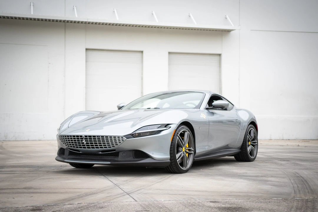 2021 Ferrari Roma - Image 25 of 31