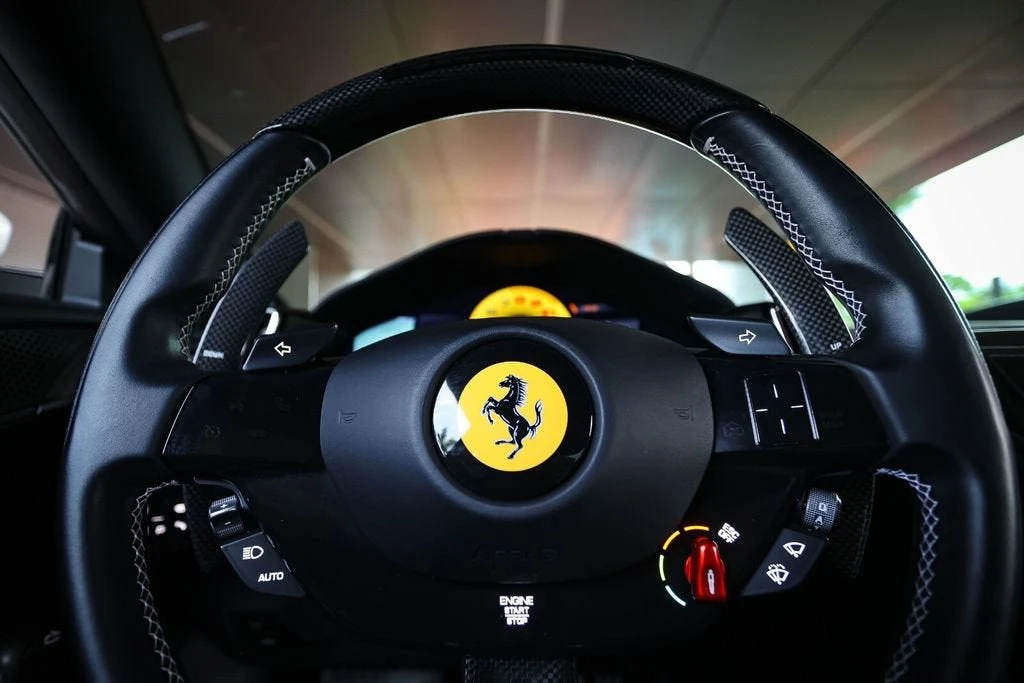 2021 Ferrari Roma - Image 27 of 31