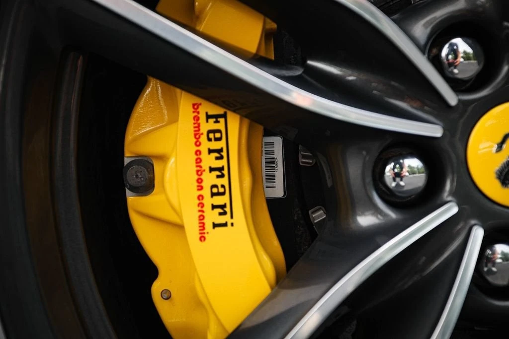 2021 Ferrari Roma - Image 15 of 31