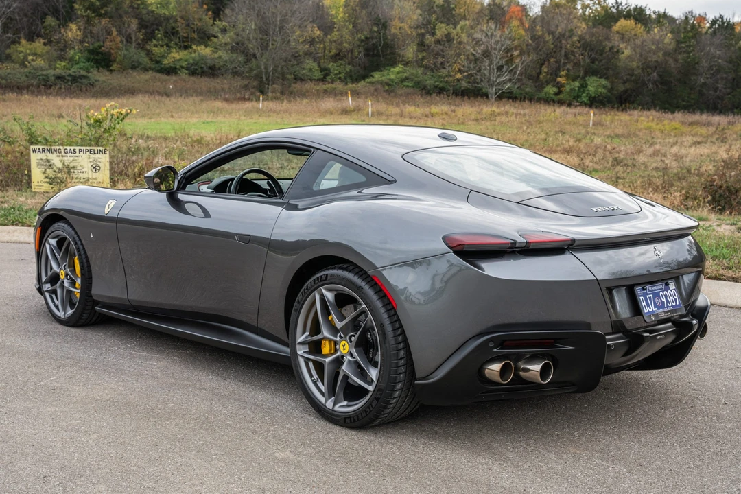 2021 Ferrari Roma - Image 11 of 31