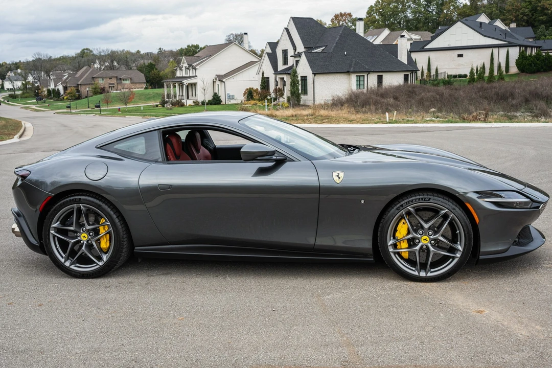 2021 Ferrari Roma - Image 7 of 31
