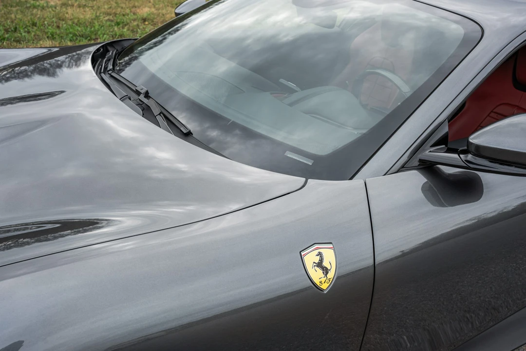 2021 Ferrari Roma - Image 30 of 31