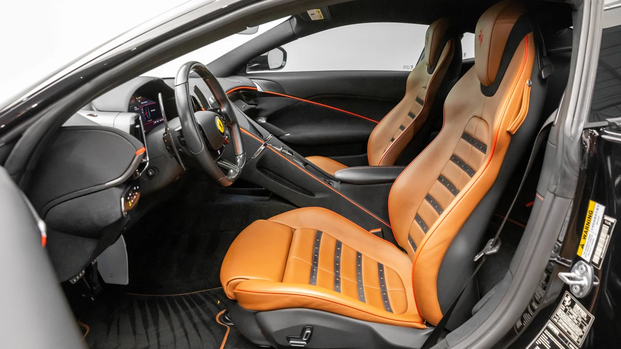 2021 Ferrari Roma - Image 5 of 31