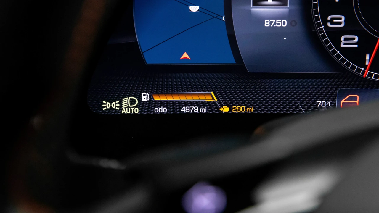 2021 Ferrari Roma - Image 22 of 31