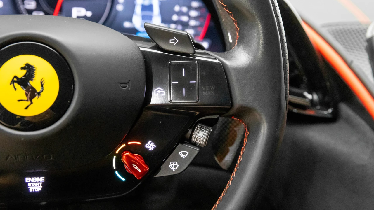 2021 Ferrari Roma - Image 20 of 31