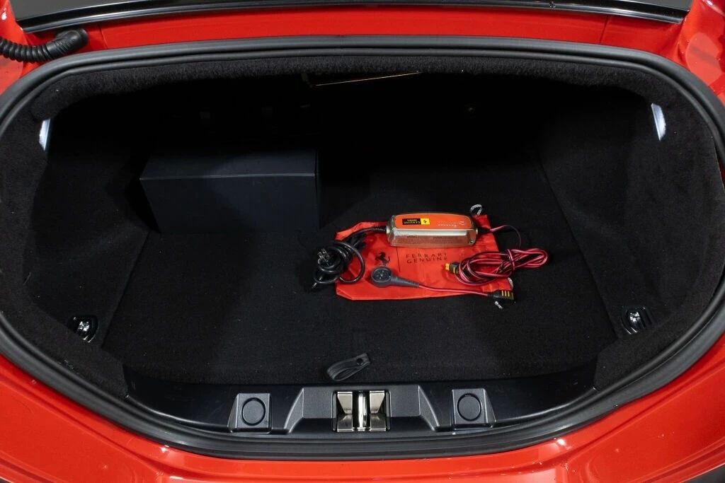 2021 Ferrari Roma - Image 20 of 21