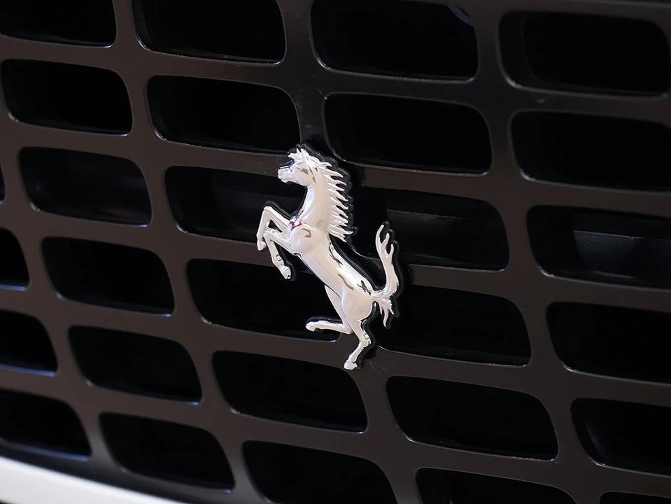 2021 Ferrari Roma - Image 9 of 31