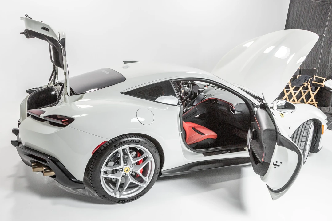 2021 Ferrari Roma - Image 10 of 31