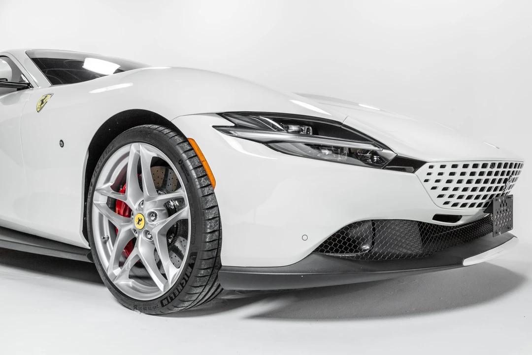 2021 Ferrari Roma - Image 25 of 31