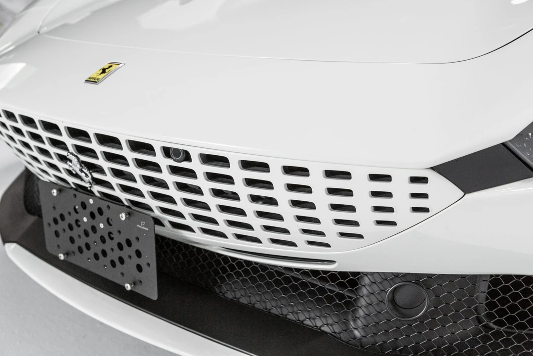 2021 Ferrari Roma - Image 28 of 31