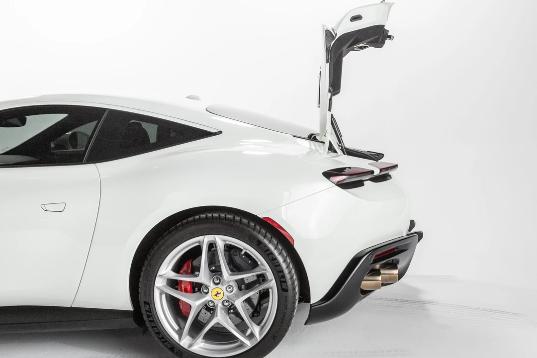 2021 Ferrari Roma - Image 19 of 31